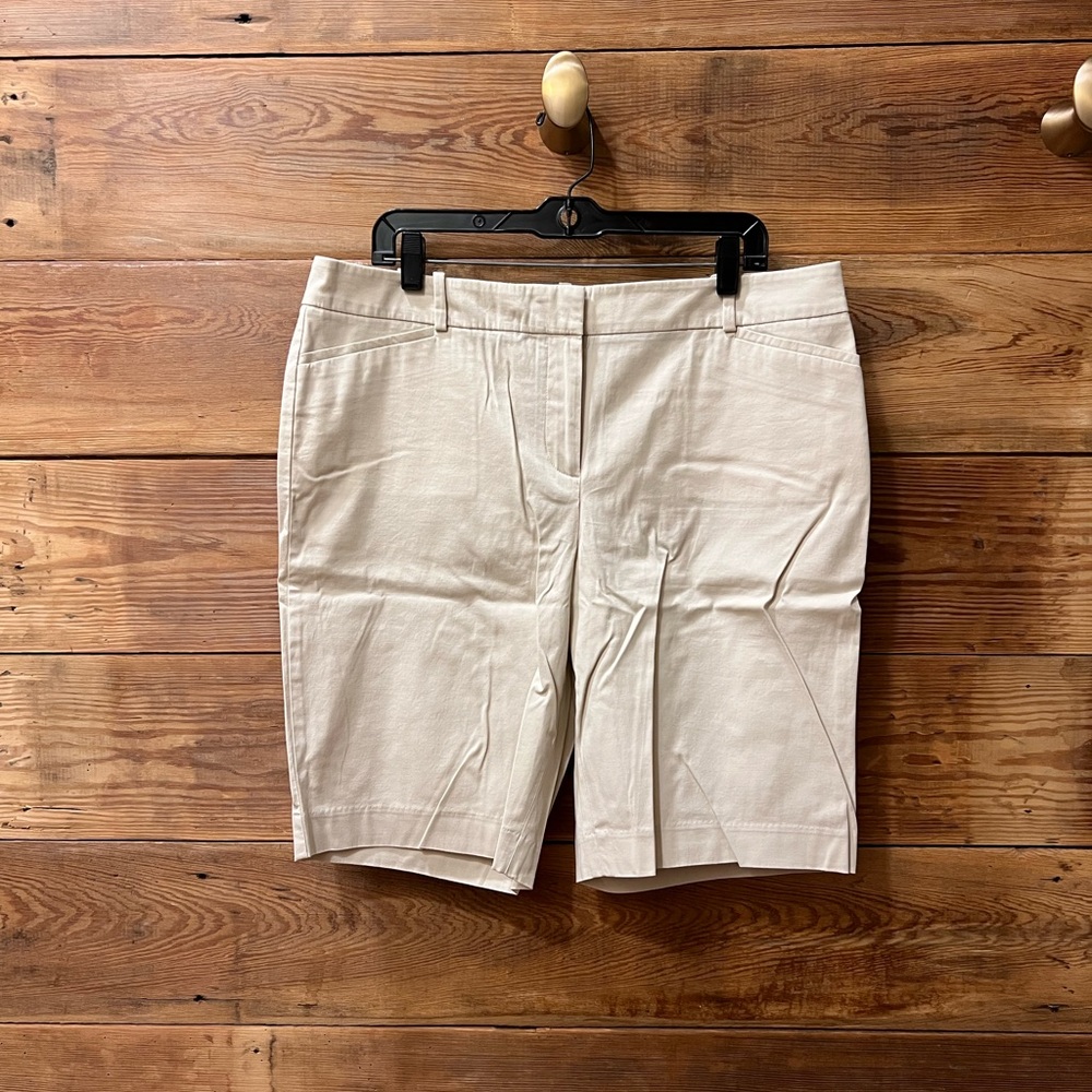 Talbots Women's Tan Flat Front Shorts